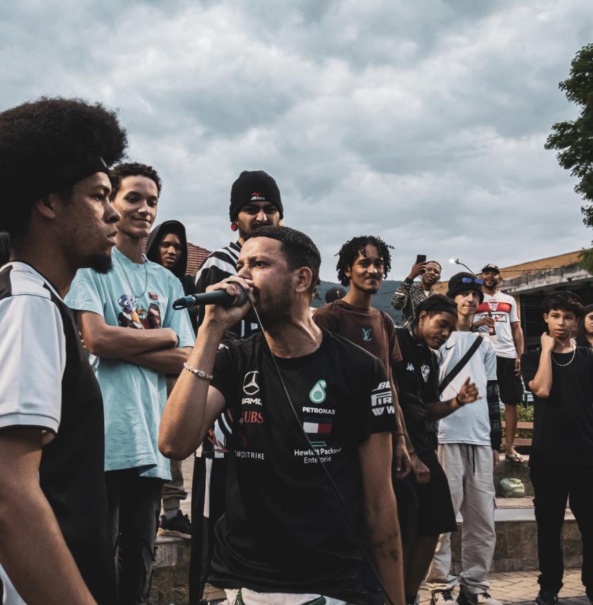 Improviso e talento marcam a 12ª rodada da Batalha da SAB, com vitória do rapper extremense ‘Aton MC’