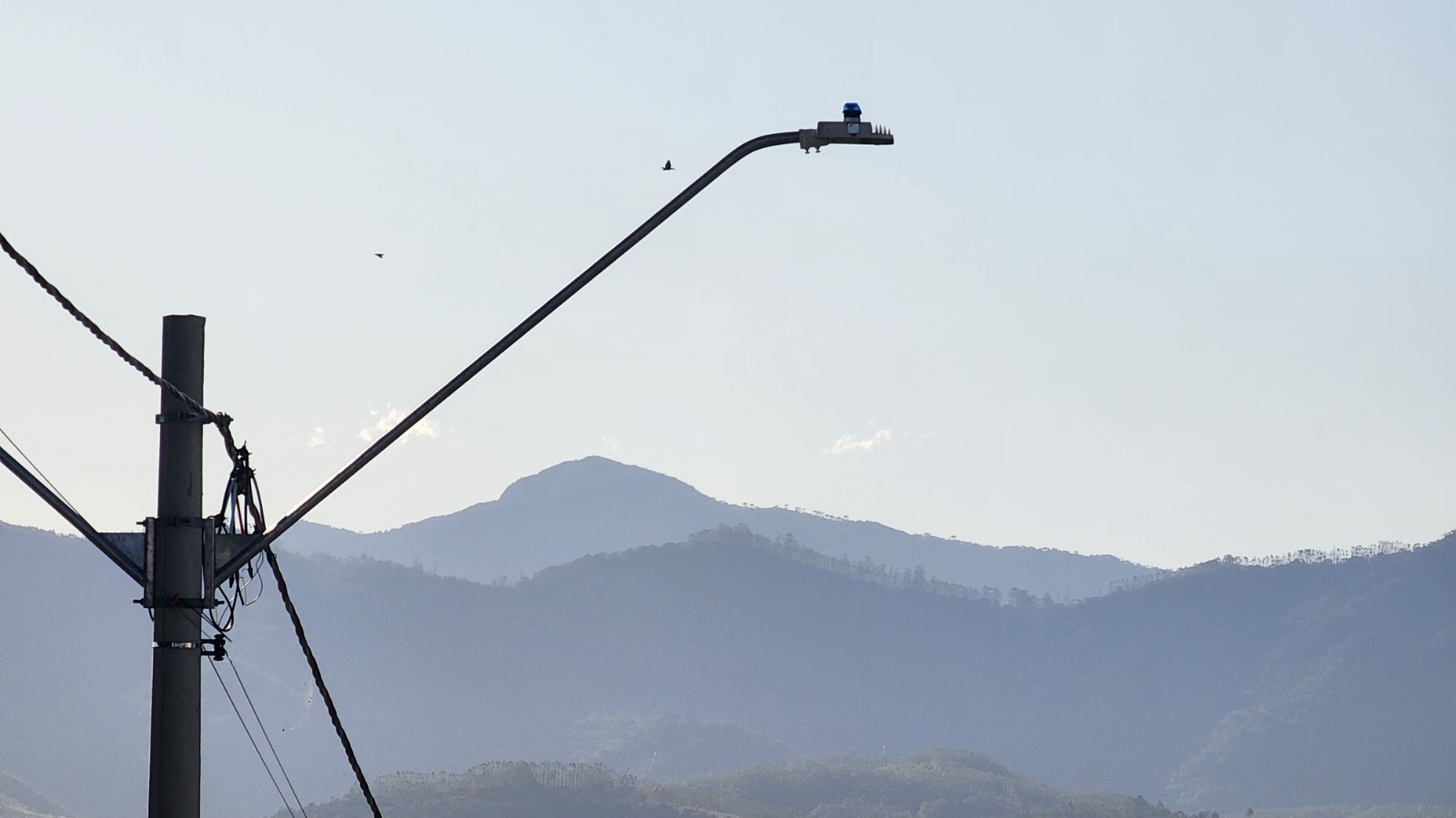 Prefeitura realiza melhorias na iluminação pública de diversas regiões do município