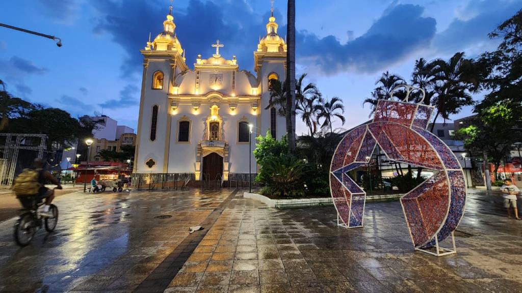 Taubaté terá programação especial de Natal e aniversário, com horário estendido do comércio em dezembro