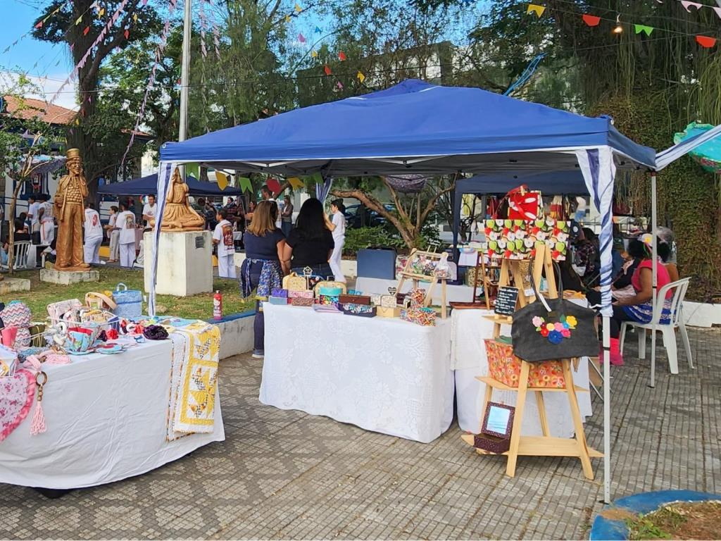 Prefeitura realiza Sexta Cultural especial de festa julina na Praça 8 de Maio