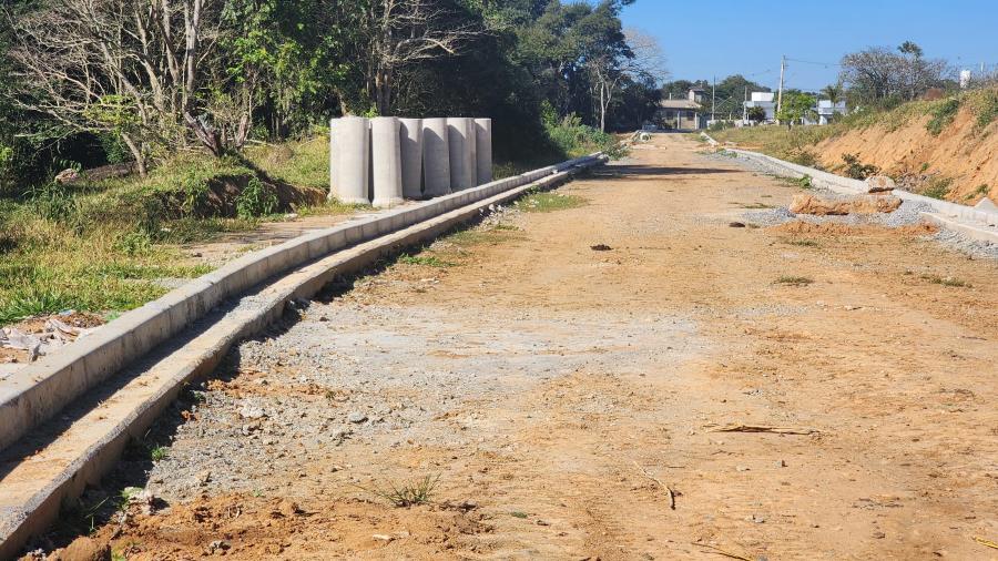 Prefeitura segue com obras na estrada João Gadioli em Quiririm