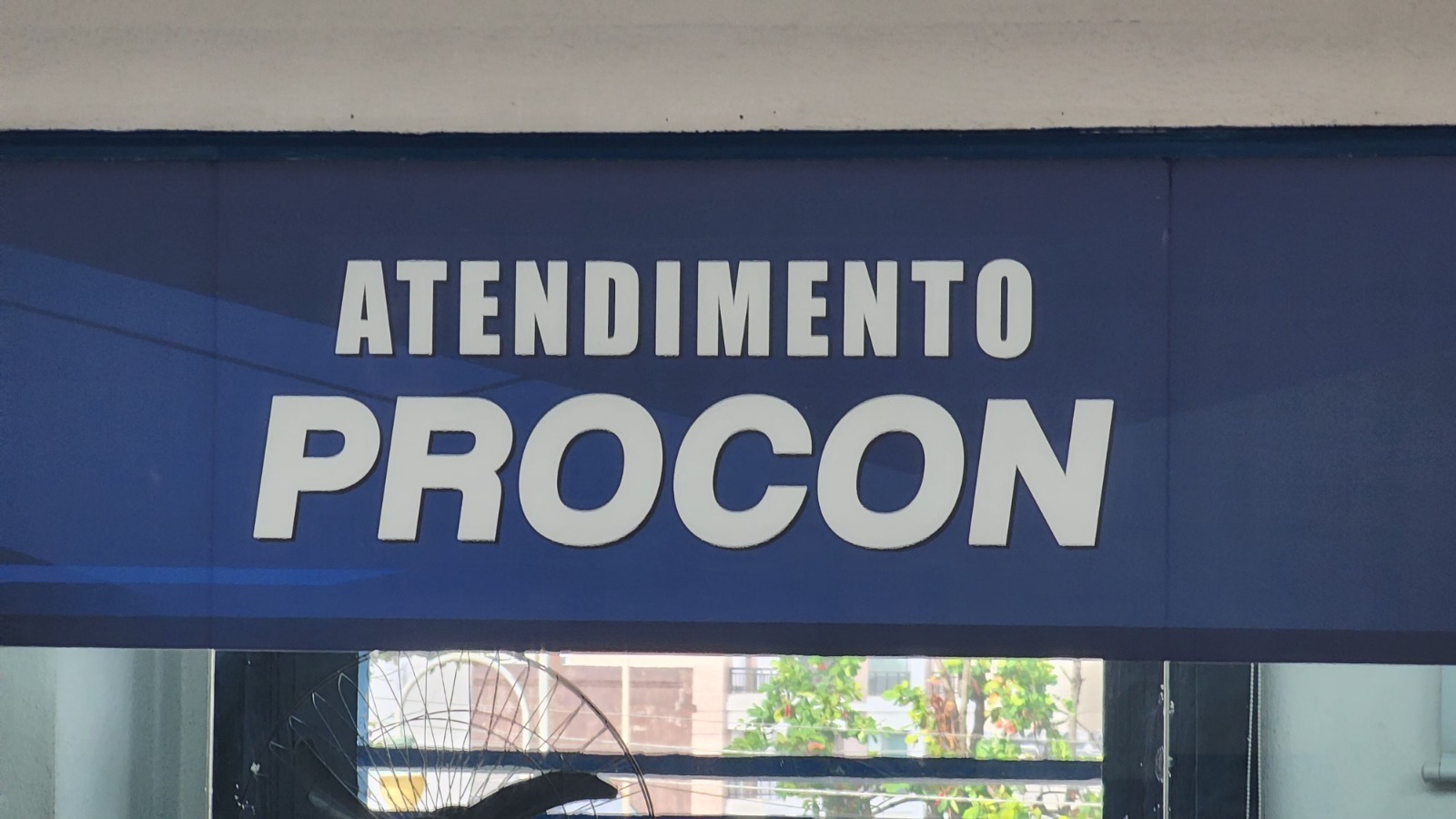 Procon Taubaté orienta consumidores sobre riscos de bebidas adulteradas com metanol