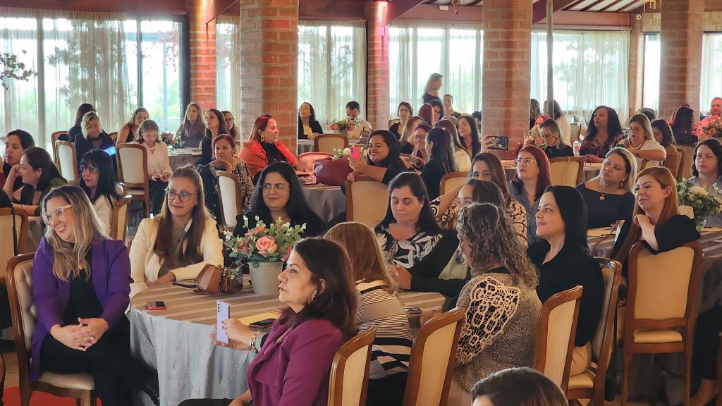 Profissionais que inspiram: Secretaria de Educação homenageia servidores do Sistema Municipal de Ensino