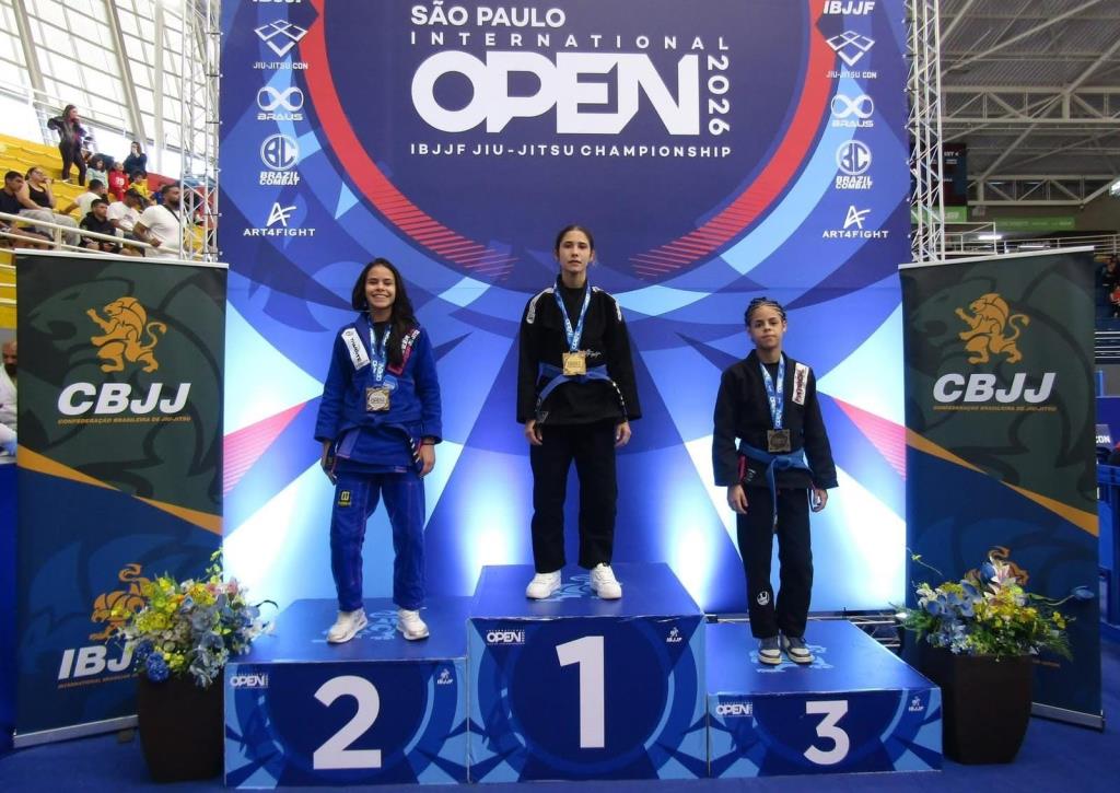 Atleta da equipe de Taubaté, Duda Silva conquista prata no em Open internacional de jiu-jitsu