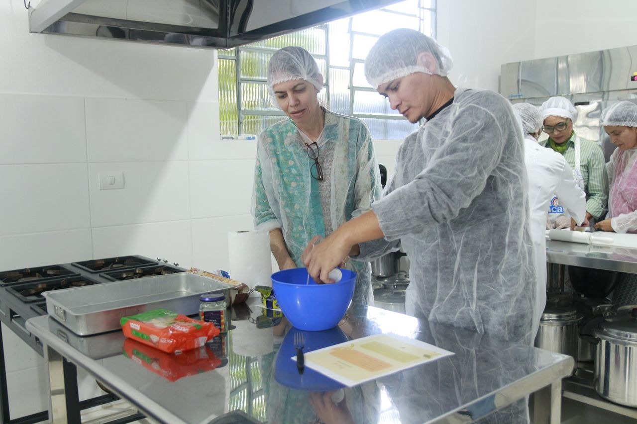 Projeto Cozinhalimento realiza curso de aproveitamento integral dos alimentos