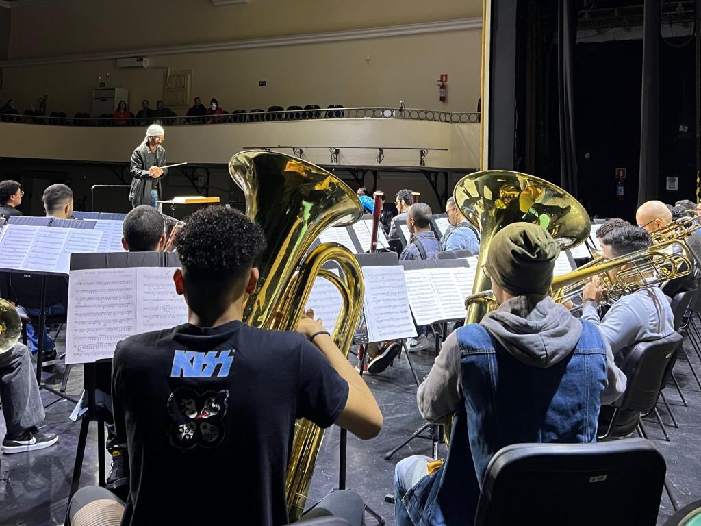 Banda Sinfônica de Taubaté encerra temporada 2025 com 'Samba e Pagode in Concert'