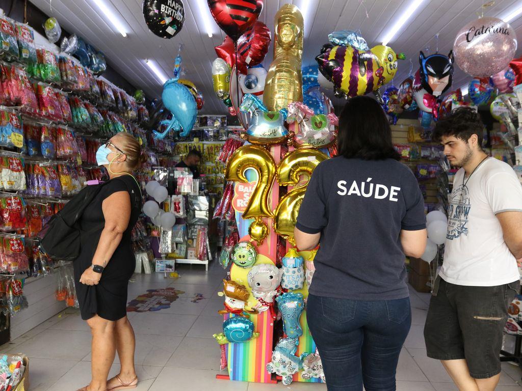 Procon Taubaté orienta consumidores sobre os benefícios da compra presencial para o controle financeiro