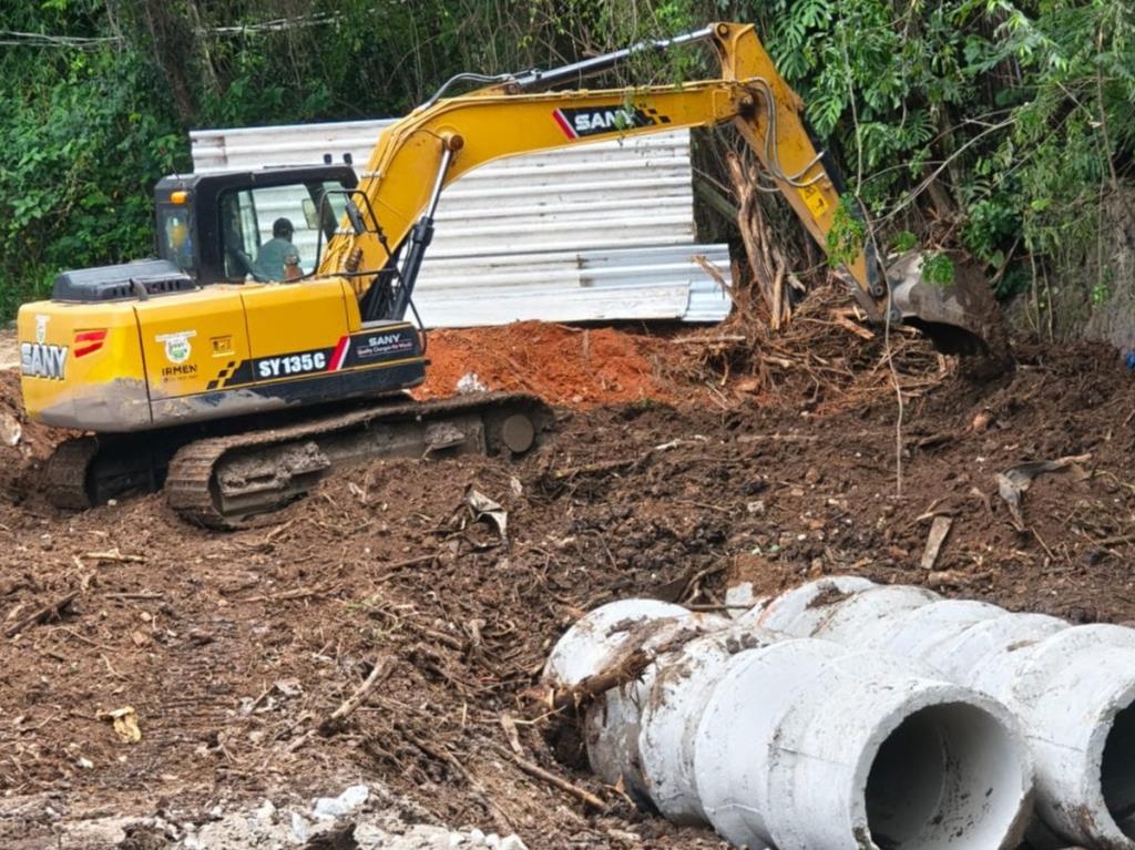 Prefeitura inicia implantação de galeria de águas pluviais no Bonfim