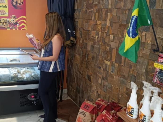 Procon de Taubaté divulga pesquisa de preços para churrasco e orienta consumidores sobre compras conscientes