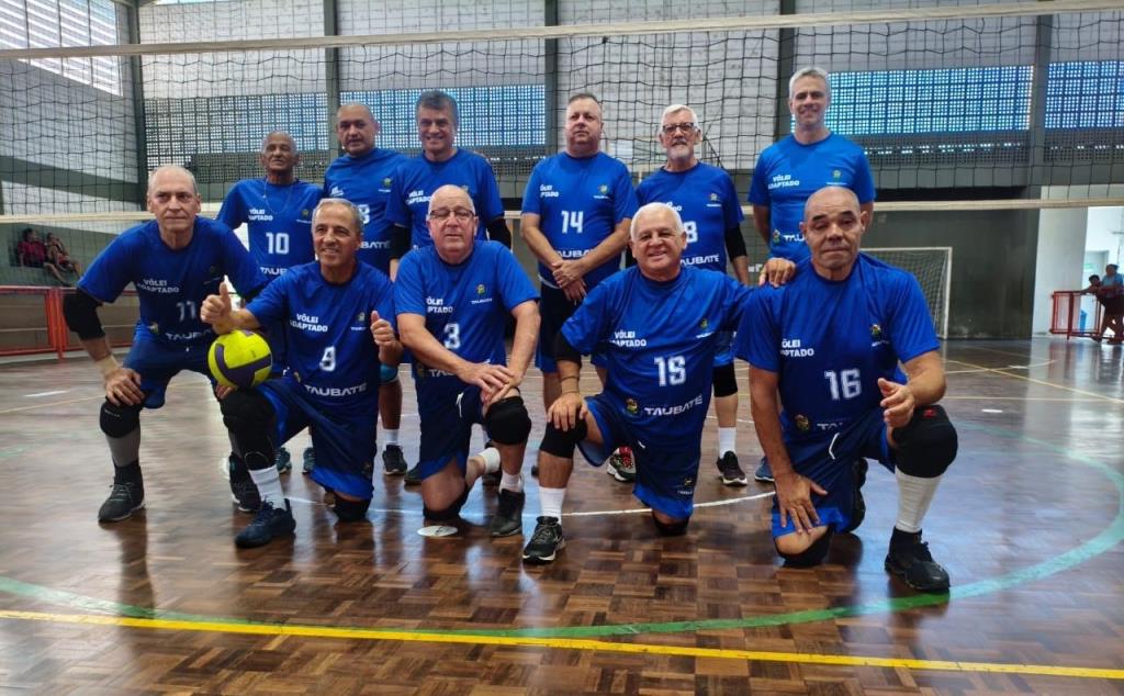 Equipes do Geração Atleta 60+ conquistam ouro em torneio de voleibol adaptado em Tremembé