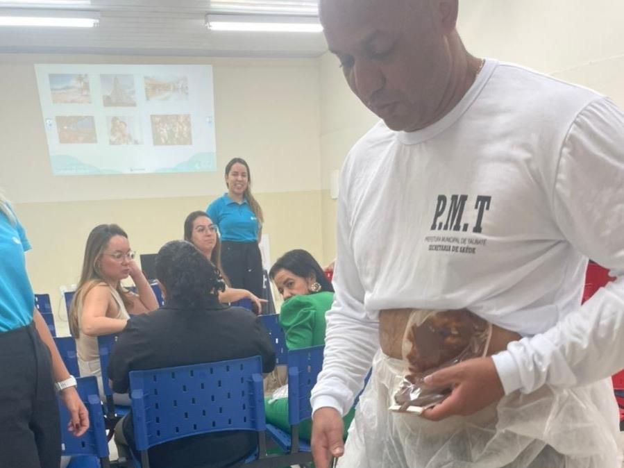 Enfermeiros da Atenção Básica recebem treinamento para atendimento a pacientes estomizados