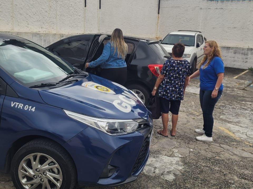 Guarda Civil Municipal de Taubaté realiza ação de apoio a idosa