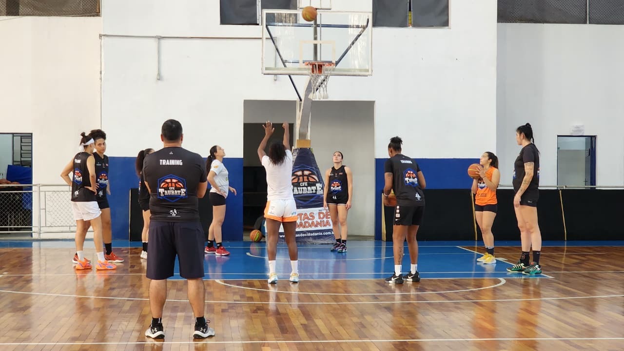 Taubaté estreia time profissional de basquete feminino no Campeonato Paulista