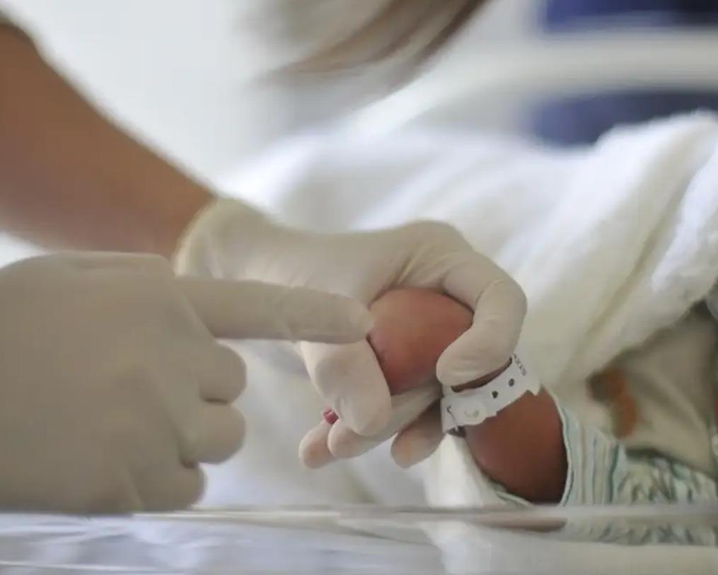 Taubaté promove ações do Novembro Roxo com foco na prevenção e no cuidado à prematuridade