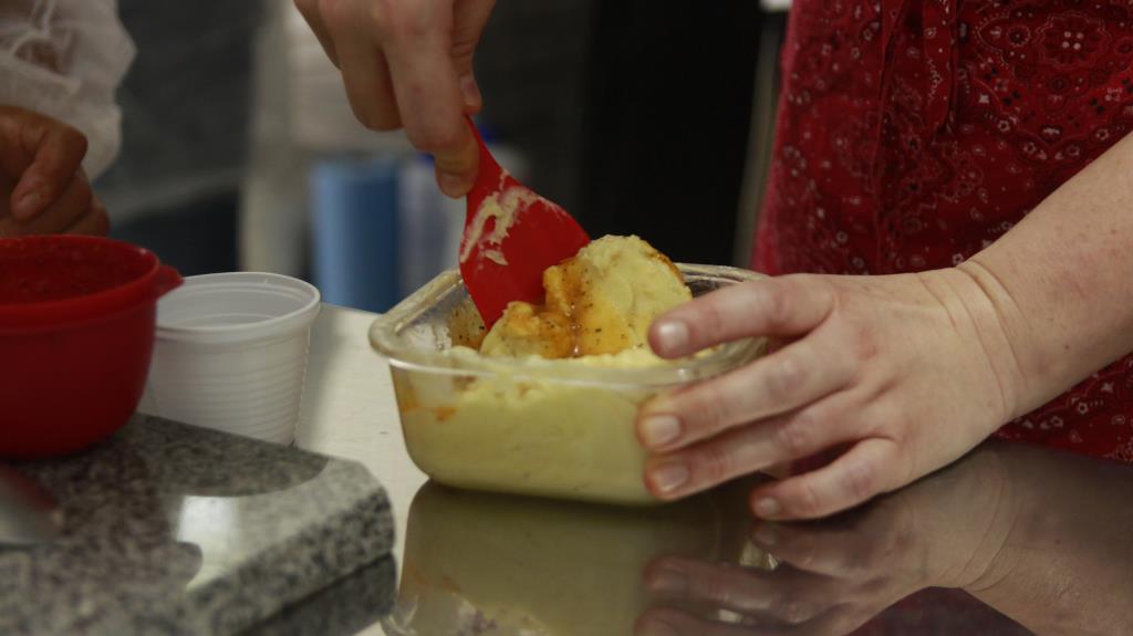 Cozinhalimento comemora três anos com curso especial sobre festa de aniversário