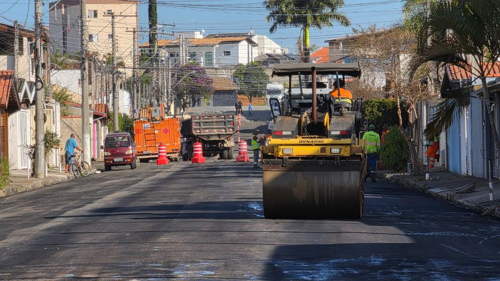 Prefeitura inicia recapeamento na avenida Dr. Mário Banhara, no bairro Novo Horizonte