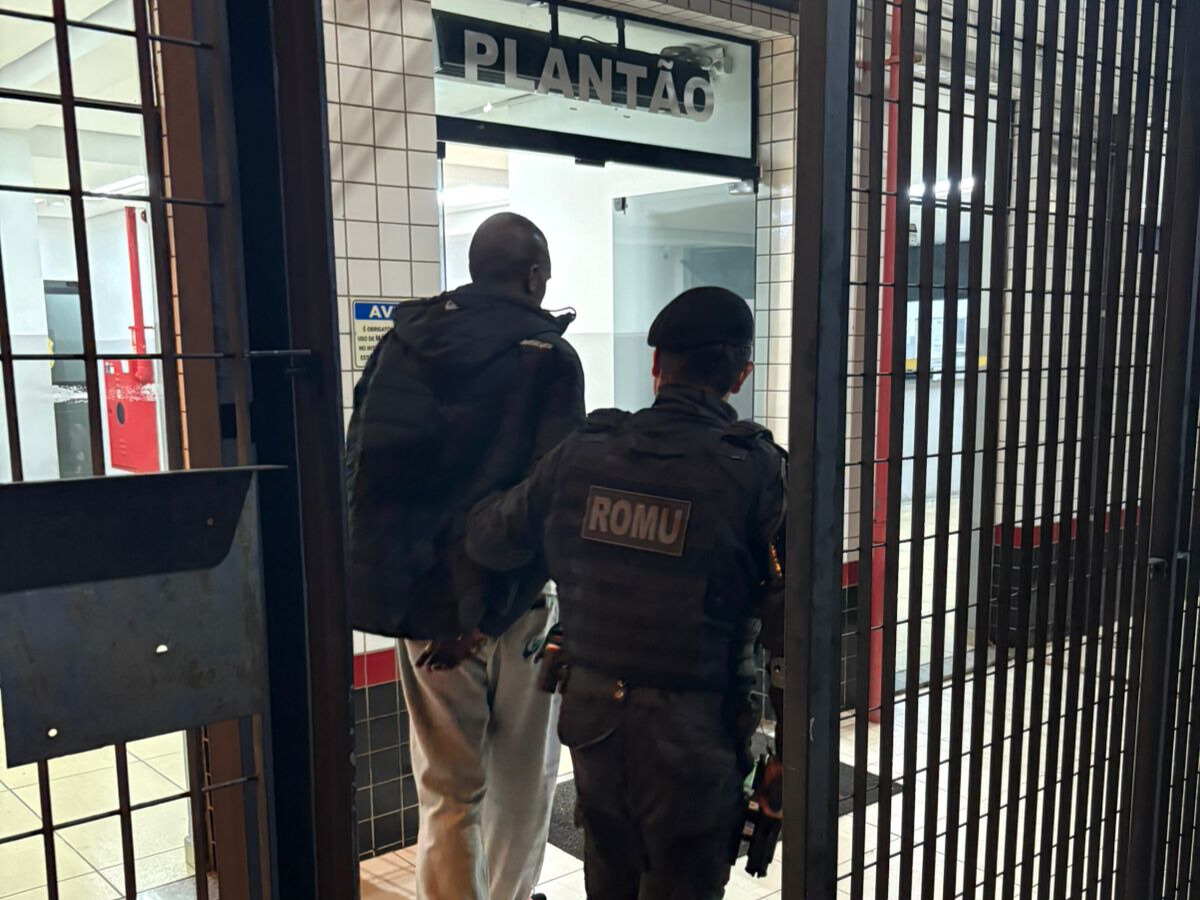 Guarda Civil prende procurado da Justiça e recupera motocicleta furtada em ações no domingo