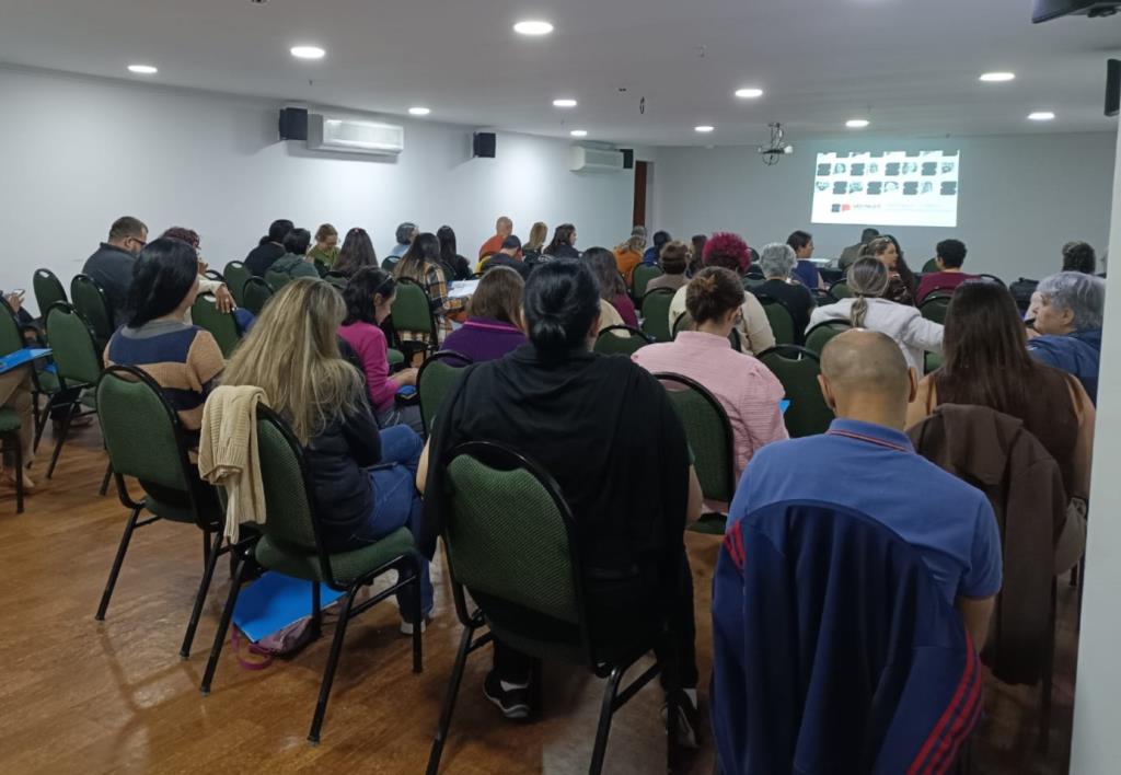 Taubaté recebe profissionais de saúde em encontro regional de Vigilância Sanitária