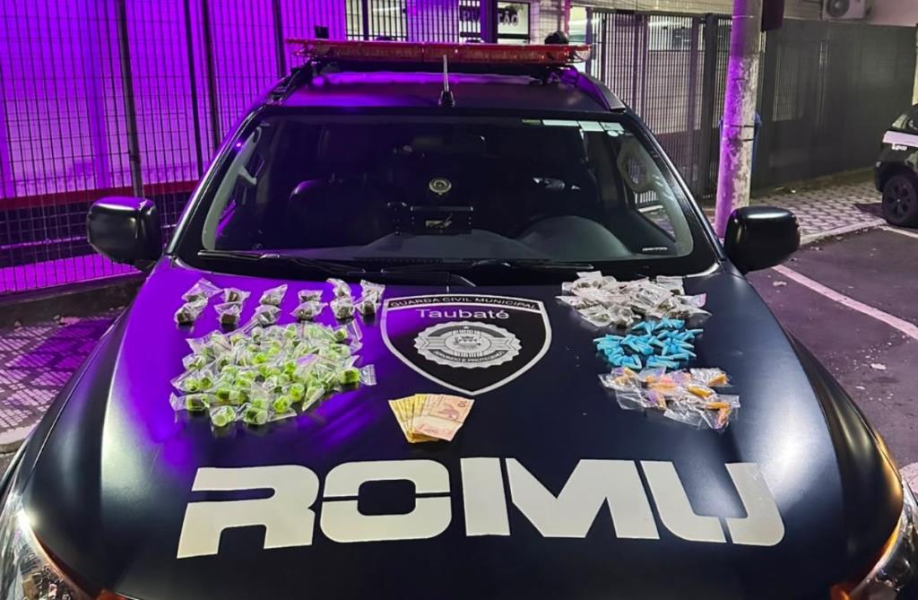Ronda ostensiva da Guarda Civil prende homem por tráfico durante patrulhamento próximo a PEV