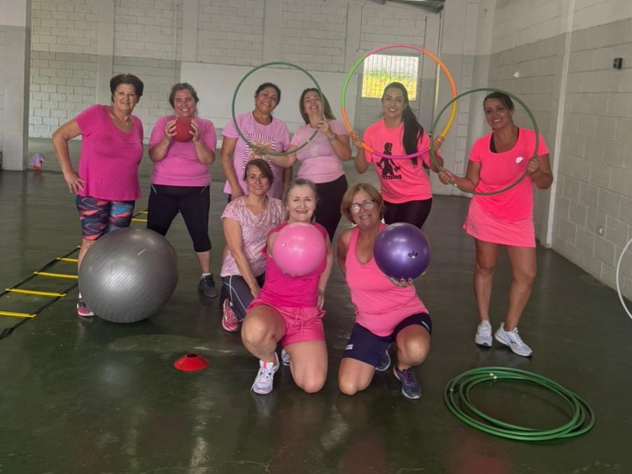 Outubro Rosa: projeto Movimenta+ promove aula especial de ginástica