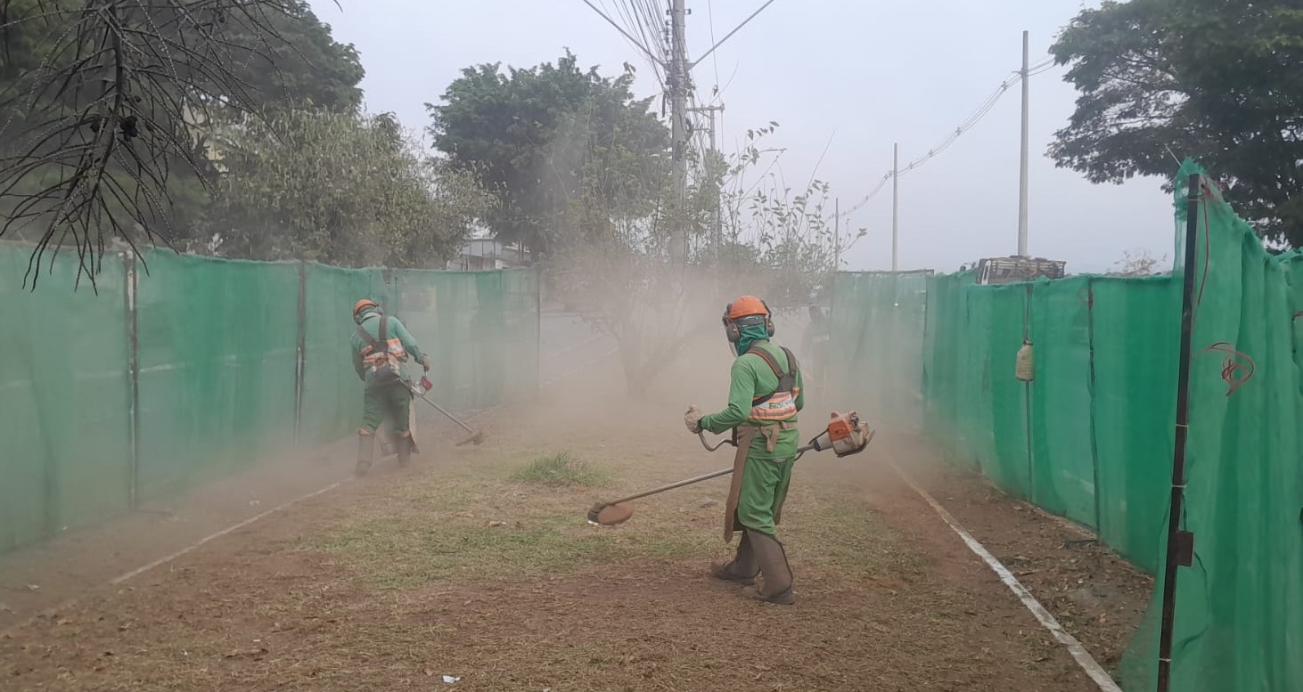 Secretaria de Serviços Públicos realiza ações de zeladoria em diversos bairros da cidade