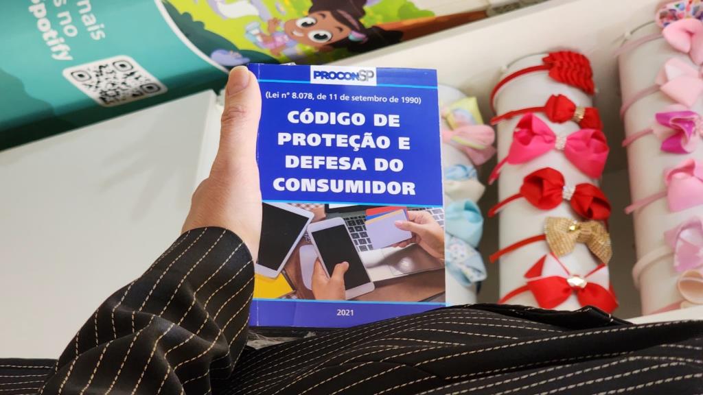Procon Taubaté orienta consumidores sobre cuidados durante a Black Friday