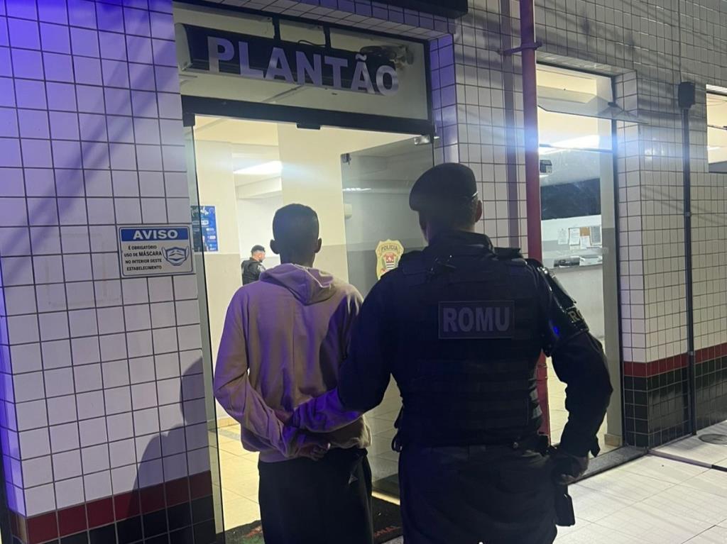 Ronda Ostensiva da Guarda Civil apreende adolescente suspeito de tráfico de drogas no Parque Aeroporto