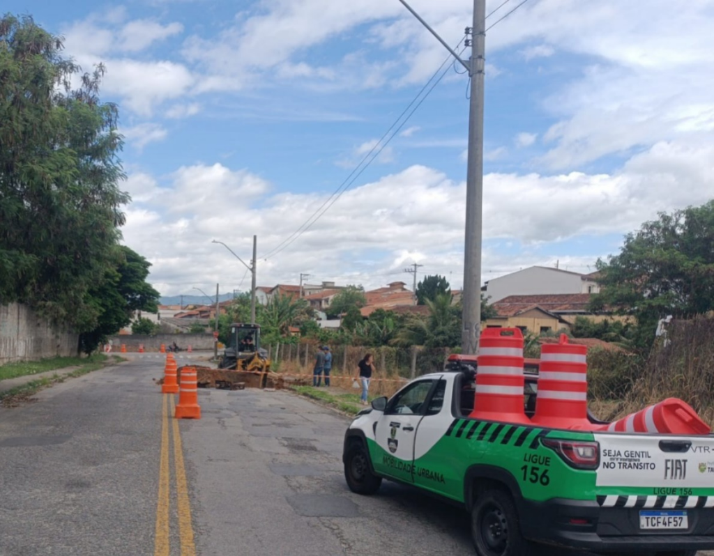 Secretaria de Mobilidade orienta sobre interdição de trecho na avenida Antônio Filadelfo Pinto, no bairro Estiva