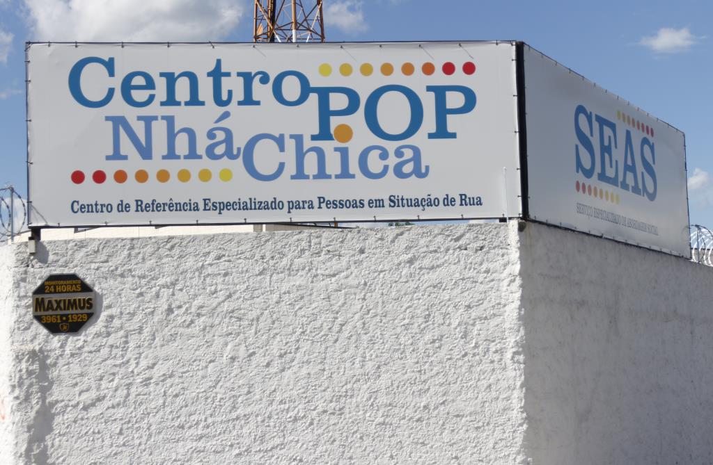 Com apoio da prefeitura, estrangeira vítima de violência retorna com filhas para Venezuela