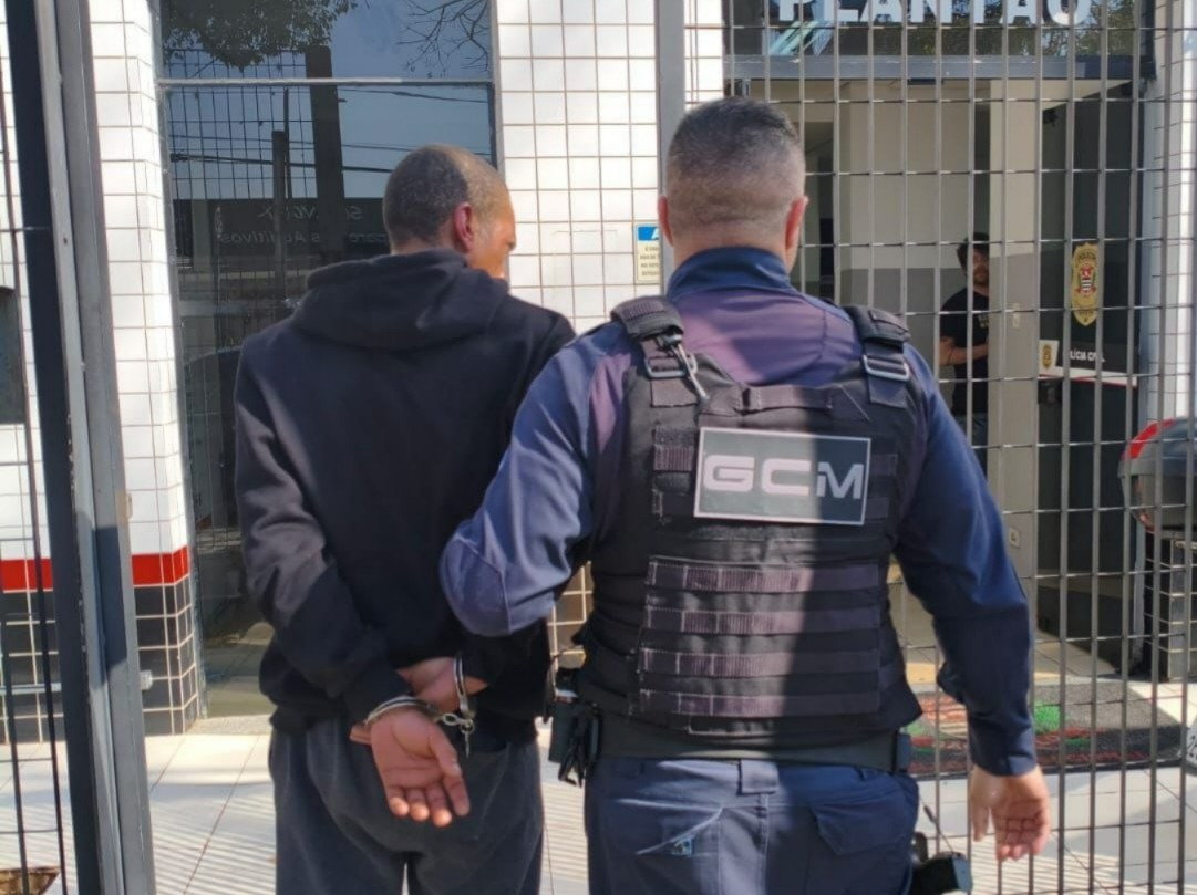 GCM prende homem por violência doméstica após pedido de socorro de vitima