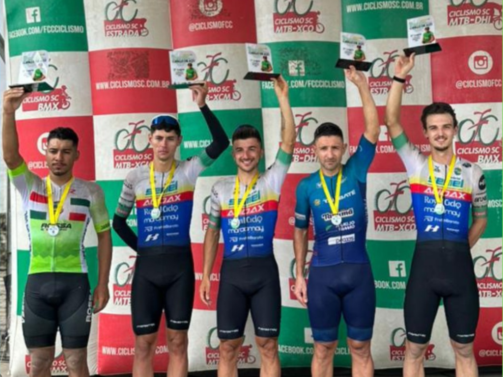 Taubaté conquista pódio em torneio de ciclismo de estrada em Santa Catarina