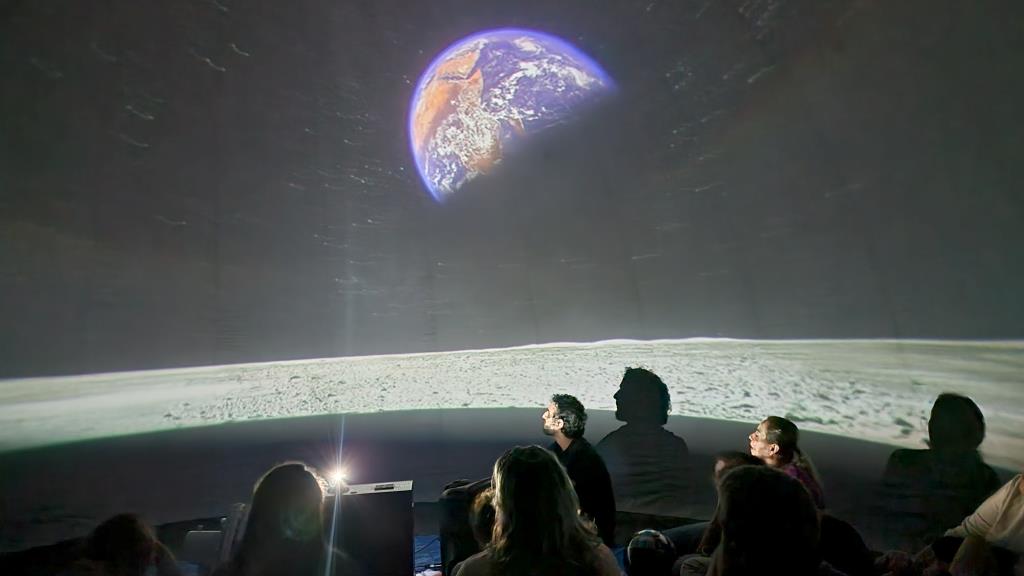 Museu de História Natural tem programação especial com observação do céu e roda de capoeira