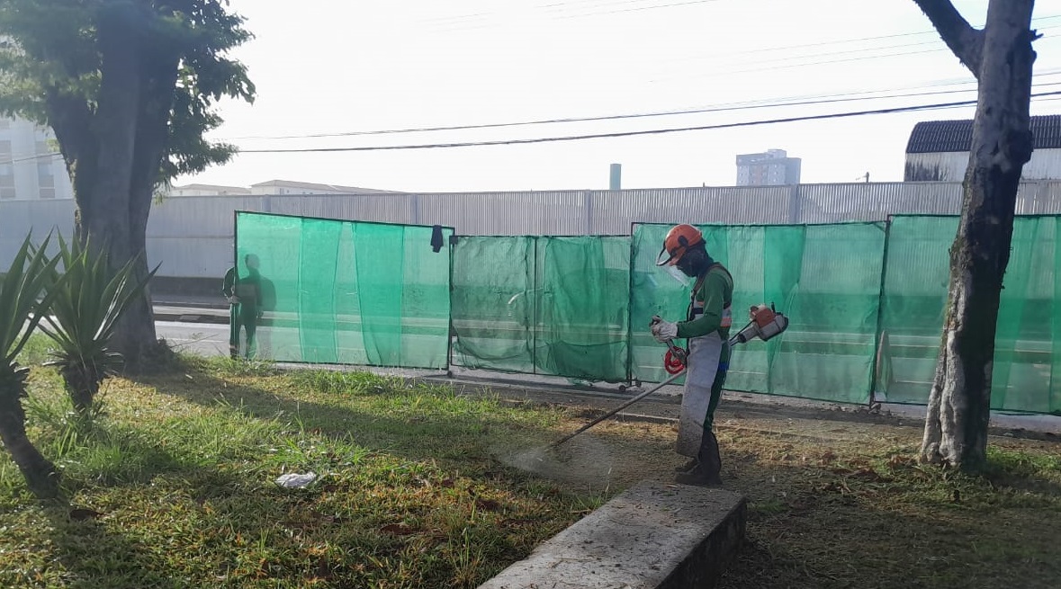 Prefeitura realiza serviços de zeladoria em diversos bairros da cidade