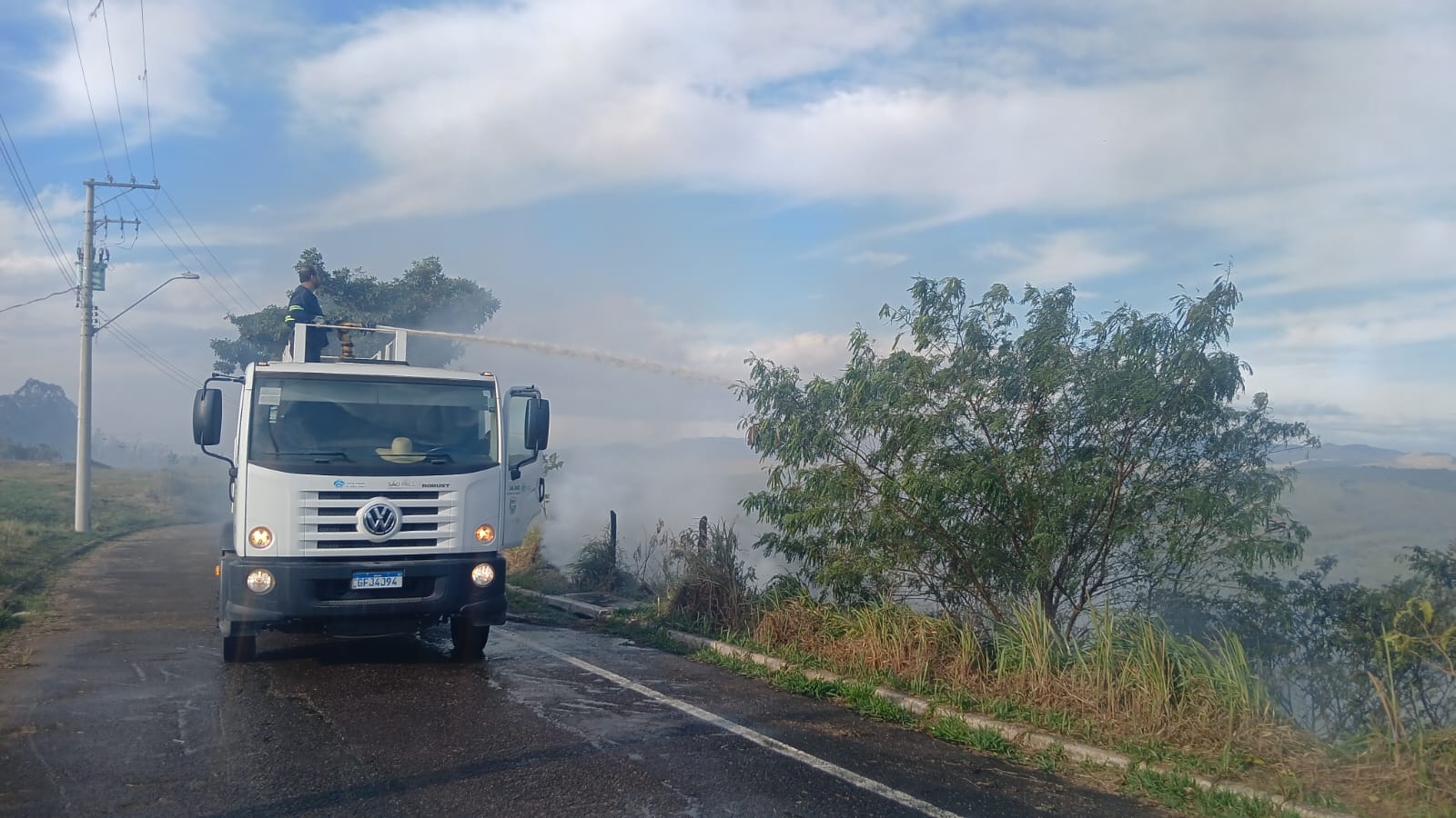 Incêndio no Parque do Itaim mobiliza Defesa Civil, Cavex e Corpo de Bombeiros