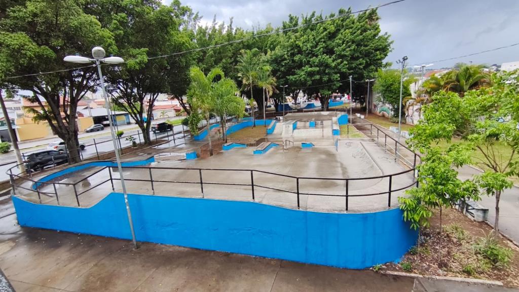 Skate Plaza passa por revitalização e ganha nova pintura