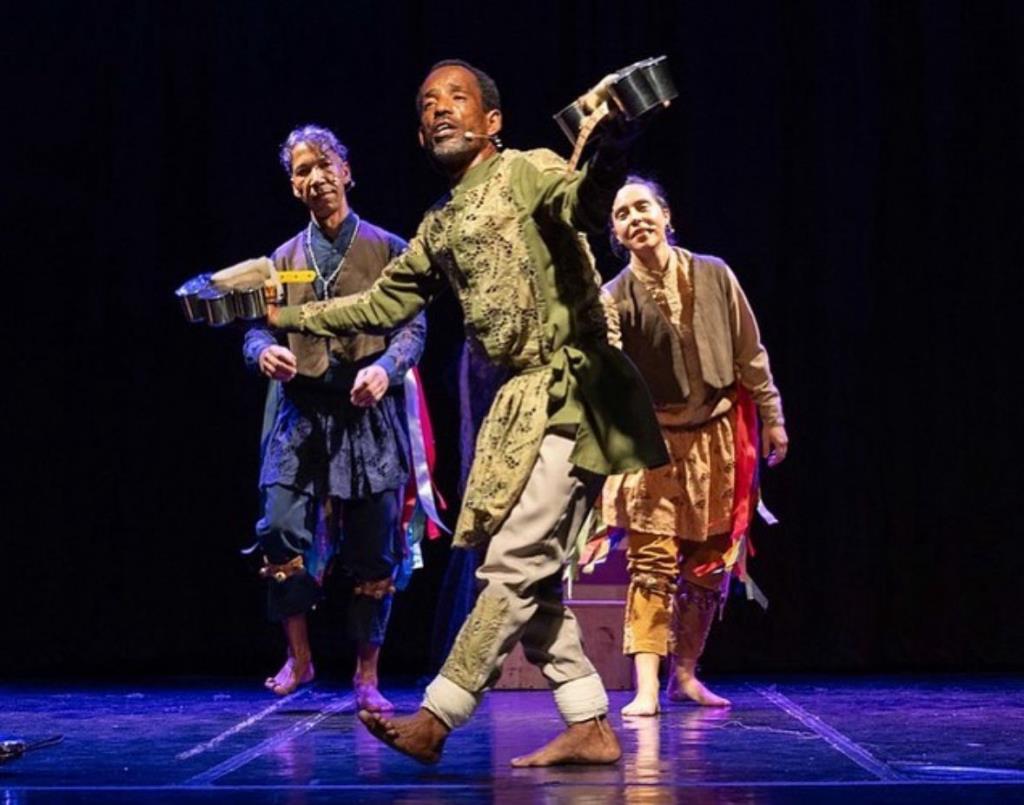 Praça Dom Epaminondas recebe espetáculo “Prá Raiá Ngoma – Saudação pra chão e céu” neste sábado (29)