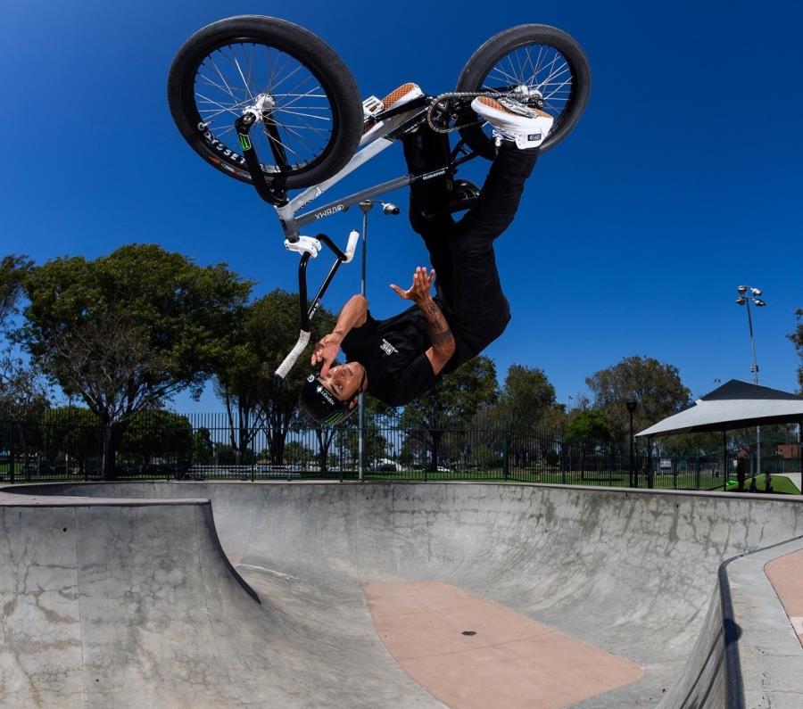 Atletas de Taubaté representam o Brasil na Copa do Mundo de BMX Freestyle, na França