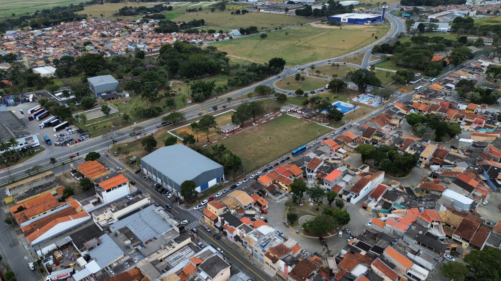Cecap recebe diversos serviços de zeladoria em preparação para o Bairros Vivos