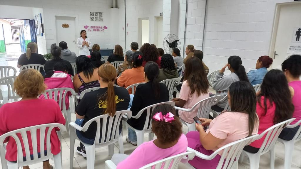Outubro Rosa: CRAS Sabará realiza manhã de cuidados e conscientização