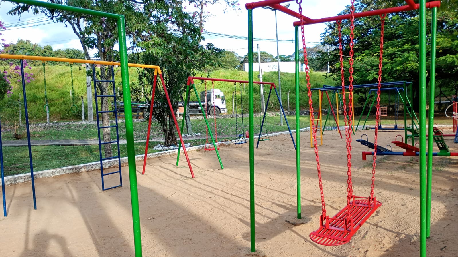 Playground do Horto Municipal é revitalizado pela prefeitura