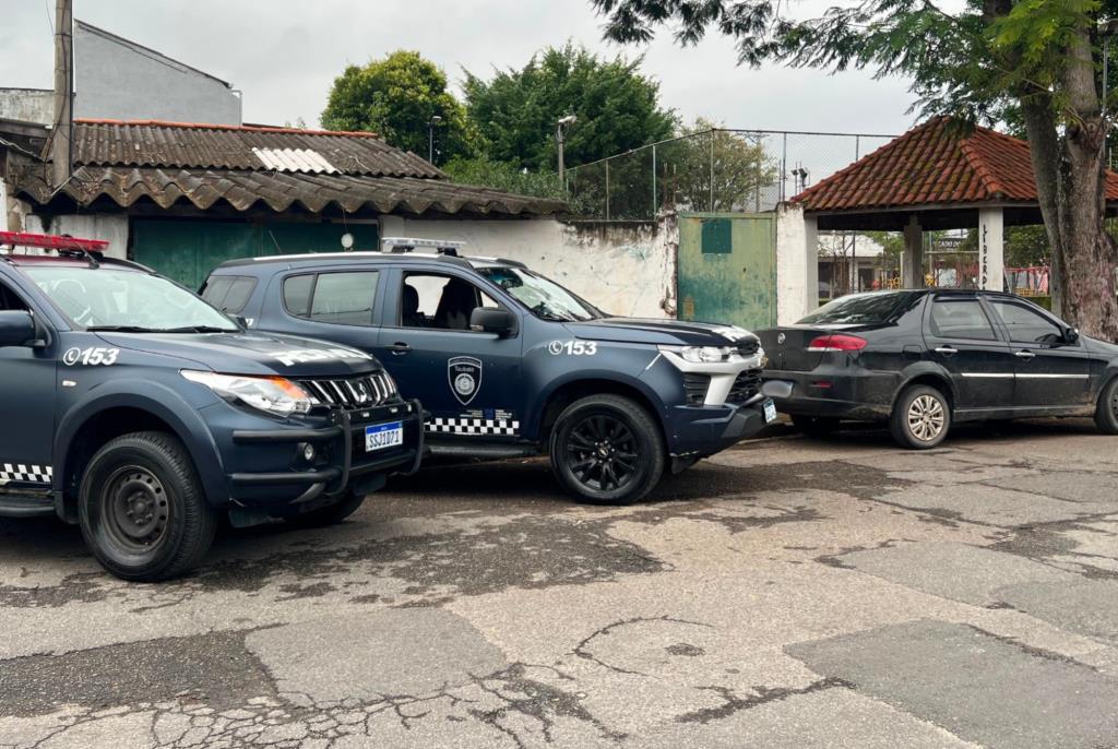 Ronda ostensiva da Guarda Civil recupera veículo e prende suspeito após patrulhamento