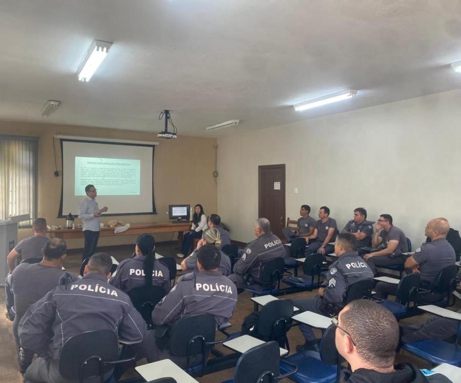Policiais participam de treinamento com setor de fiscalização de posturas da prefeitura