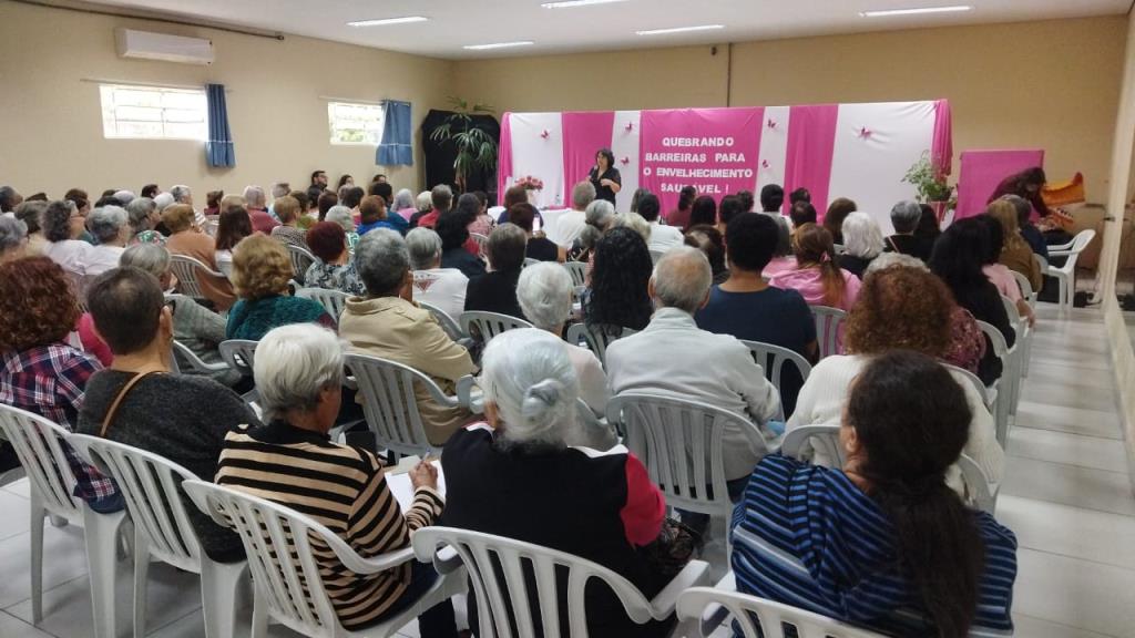 Ações do Outubro Rosa promovem conscientização sobre autocuidado e prevenção em Taubaté