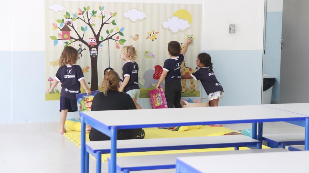 Prefeitura conclui reforço em reforma e entrega escola de educação infantil no Cataguá