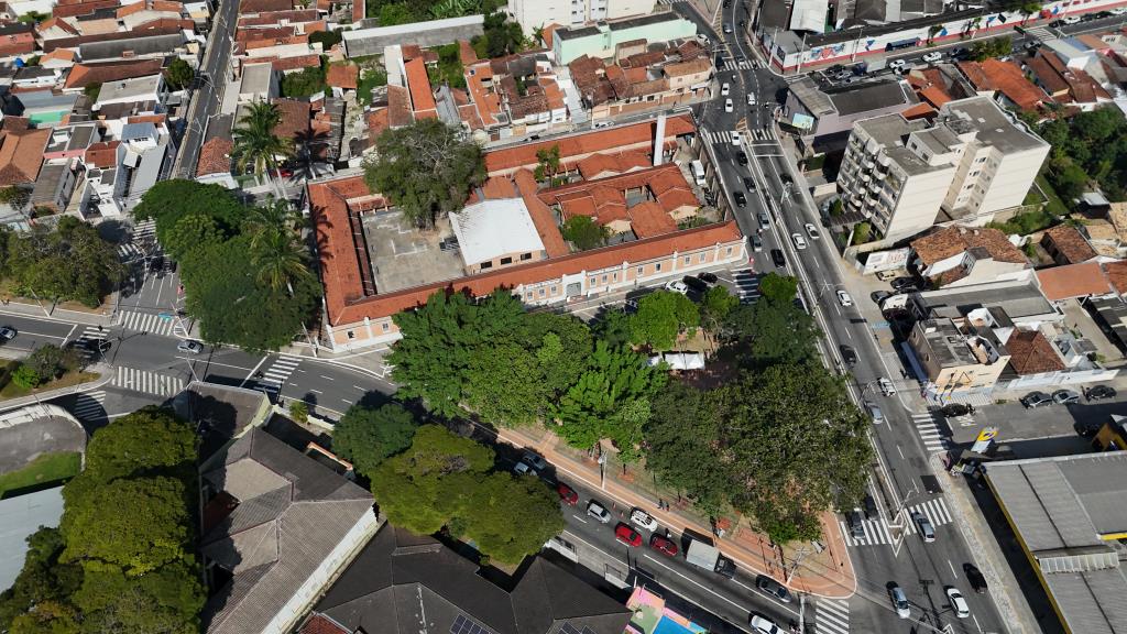 Revitalização do Centro Cultural Toninho Mendes e da praça Coronel Vitoriano é entregue com programação cultural em Taubaté