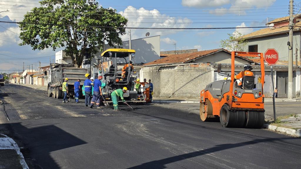 Prefeitura inicia recapeamento na rua José Dantas, no Parque Aeroporto