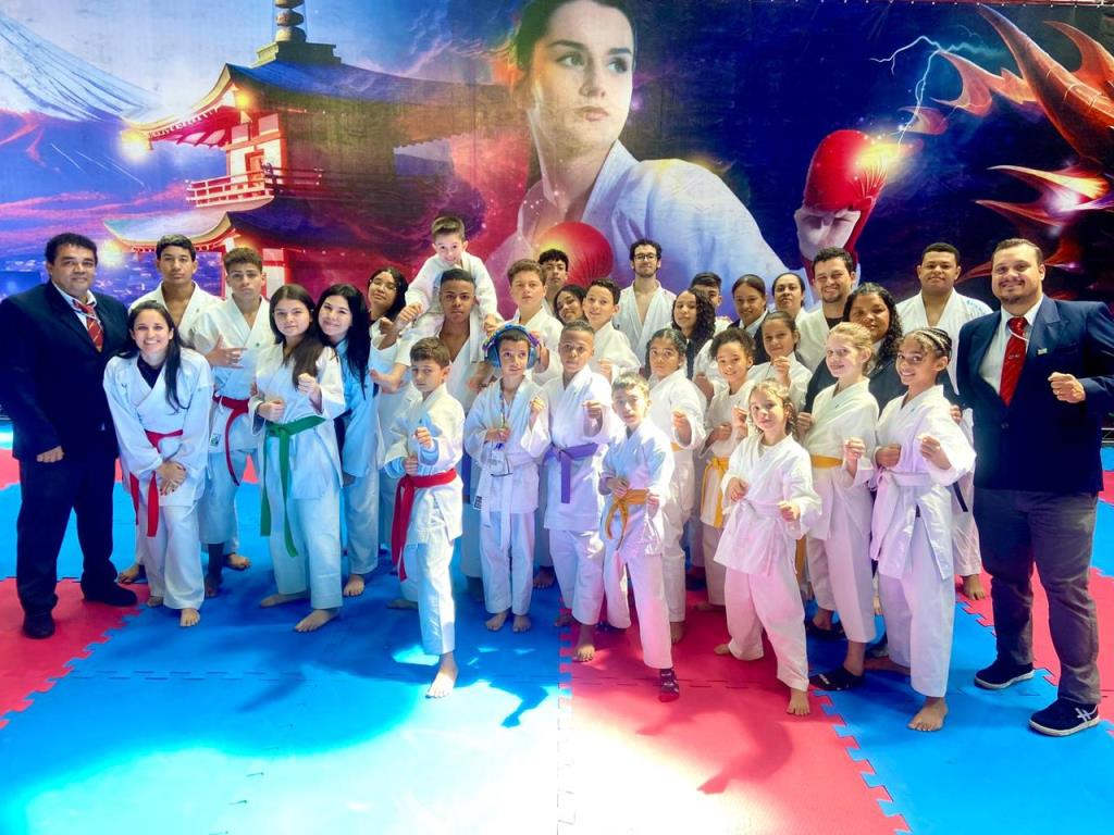 Atletas de Monte Alegre do Sul se destacam na 32ª Copa Samurai de Karatê Interestilos