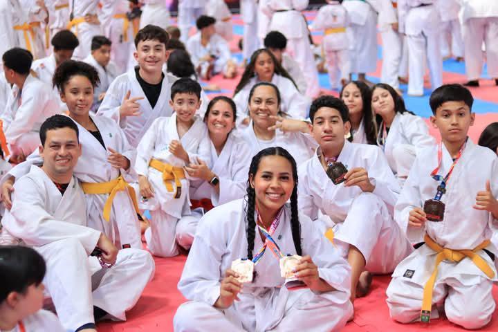 Monte Alegre do Sul encerra a temporada 2025 com grandes conquistas no karatê