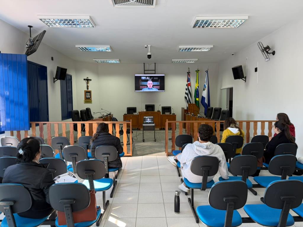 Servidores da Prefeitura participam de capacitação sobre a Nova Lei de Licitações