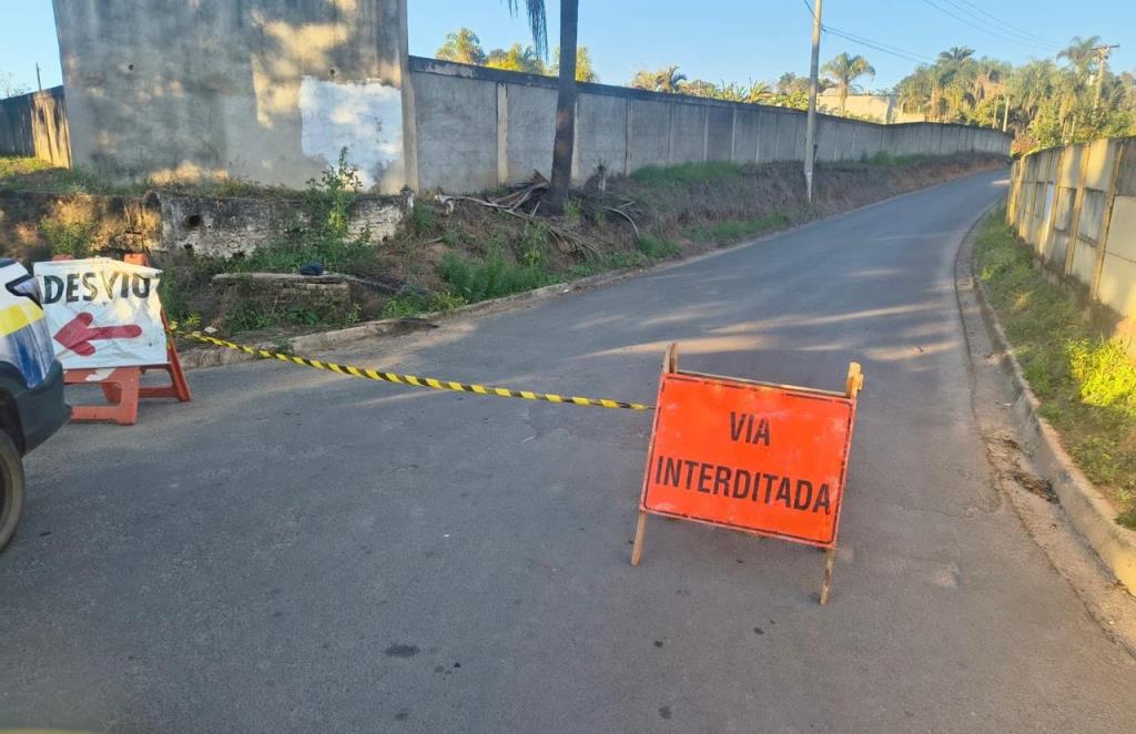 Comunicado- Interdição de via